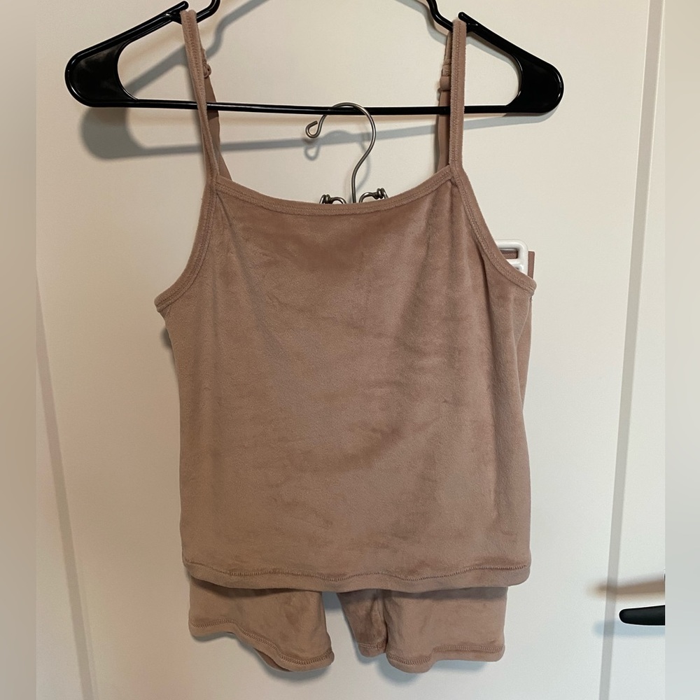 SKIMS Velour Set - Tank + Bike Shorts